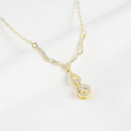 Queen Necklace