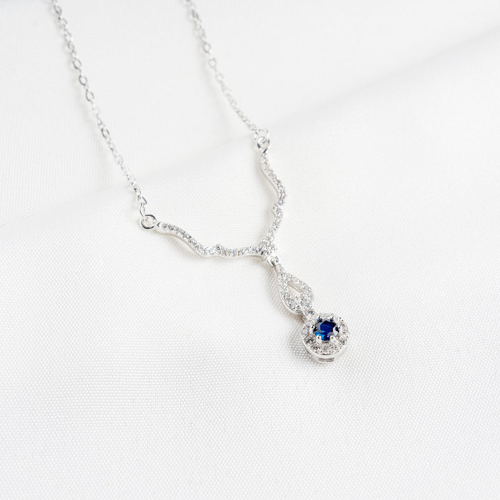 Queen Necklace