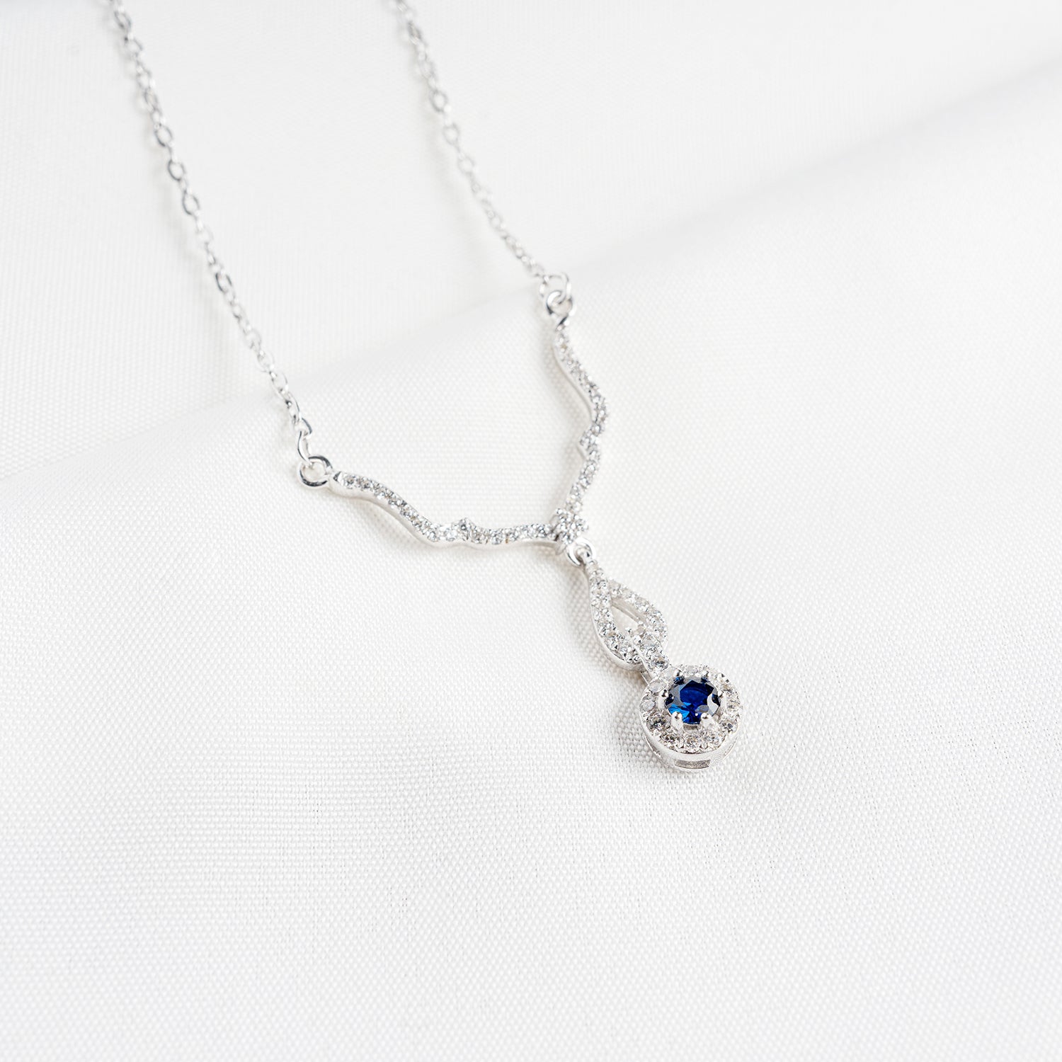 Queen Necklace