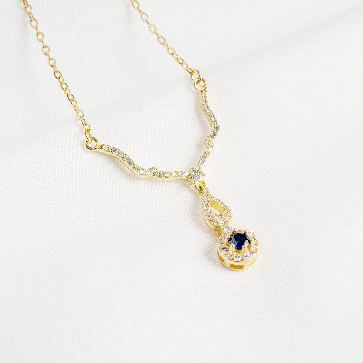 Queen Necklace